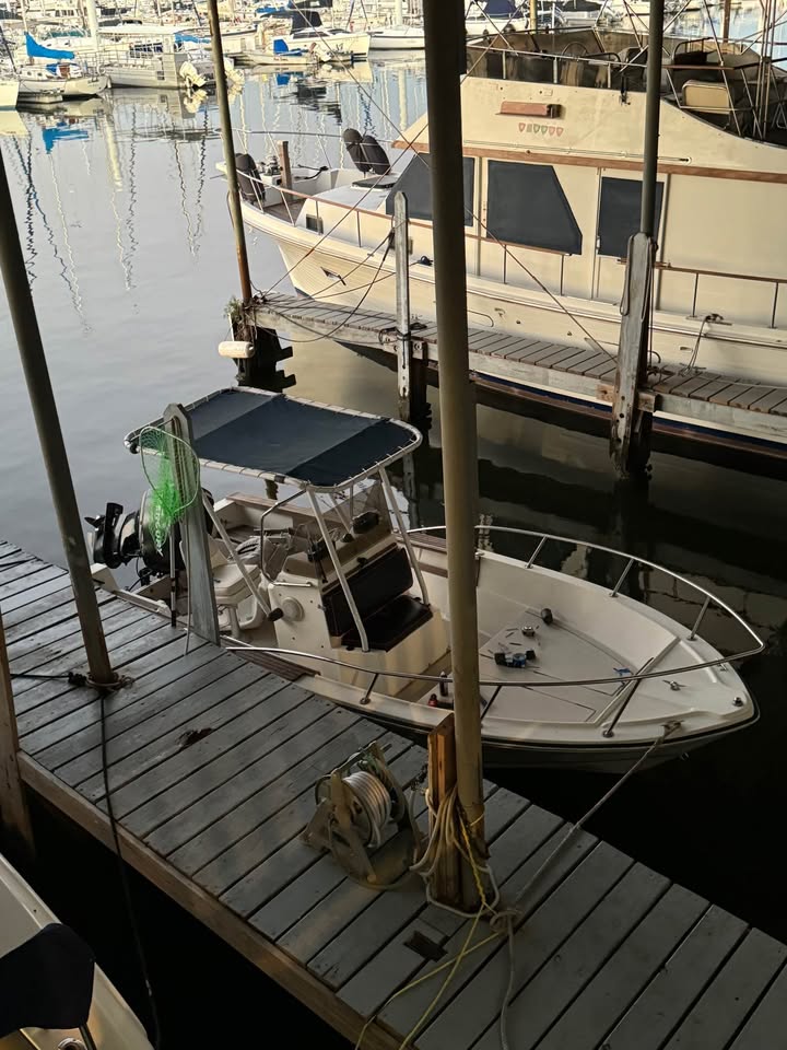 1985 Robalo 1820 Center Console