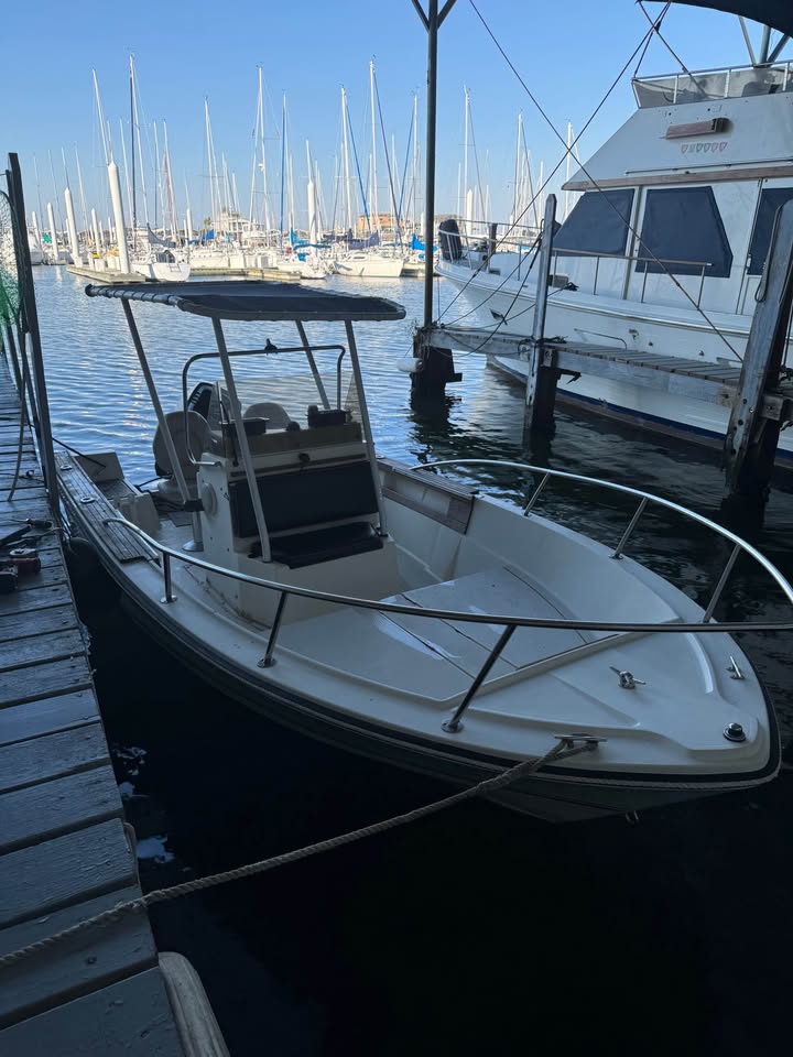 1985 Robalo 1820 Center Console