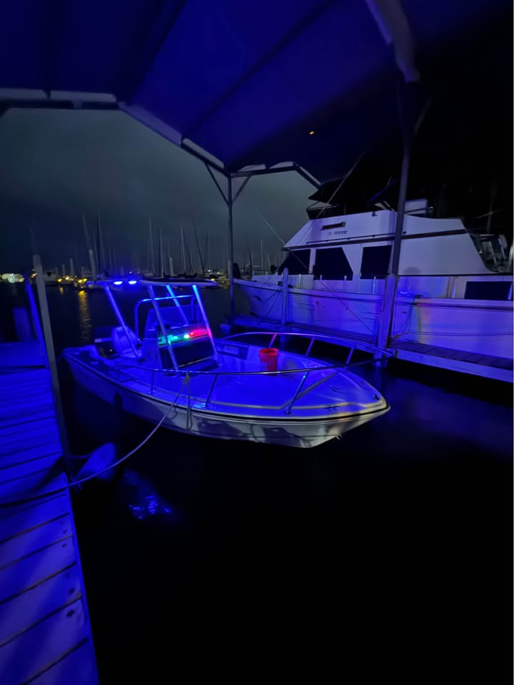 1985 Robalo 1820 Center Console
