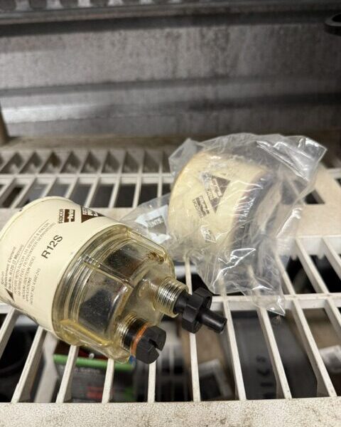 Racor R12S collection bowl and filter element detail